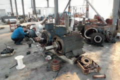 西安西瑪電機(jī)驅(qū)動(dòng)軸修理中軸向間隙的測(cè)量。