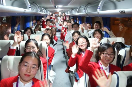他們還是首次見滑環(huán)電機到凌晨的大學(xué)校園
