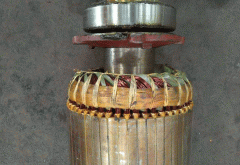 YE2電機(jī)西安電機(jī)廠技術(shù)員關(guān)于高壓電機(jī)端部捆扎的重要性分析。